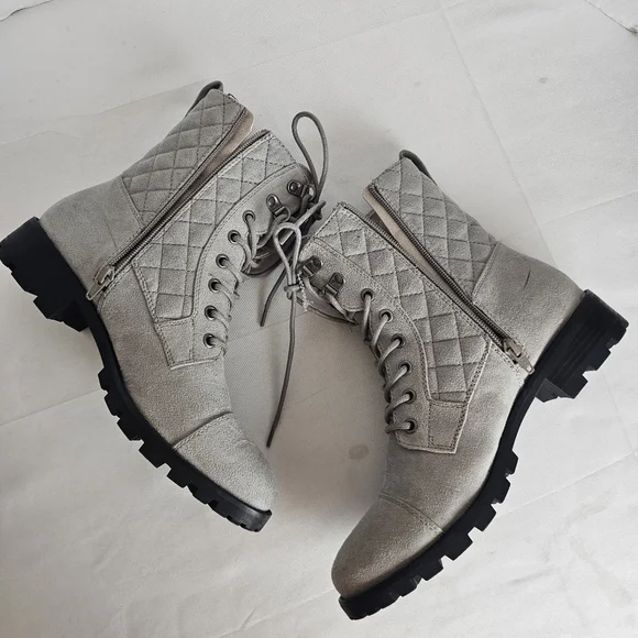 White Mountain Dashing Lace-Up Combat Boots Light Gray Quilted Side Zip Size 9.5 - Picture 4 of 8